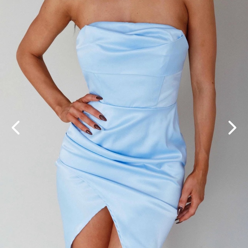 Selfie Leslie Blue Strapless Satin Dress